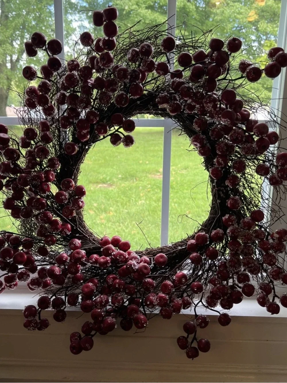 LARGE HOLIDAY CHRISTMAS RUSTIC ICED BERRY WREATH